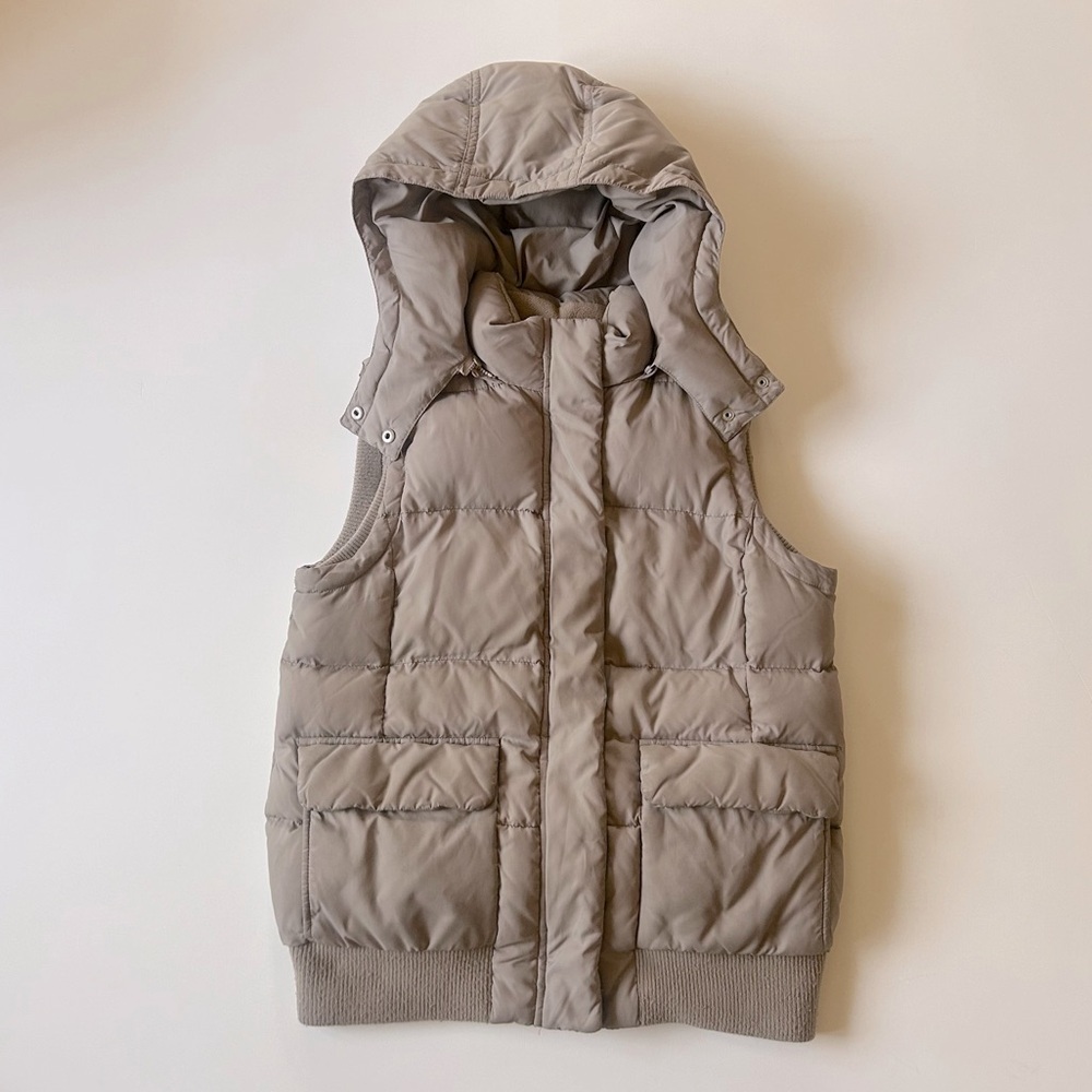 Gap Down Khaki Hooded Puffer Vest Size Small